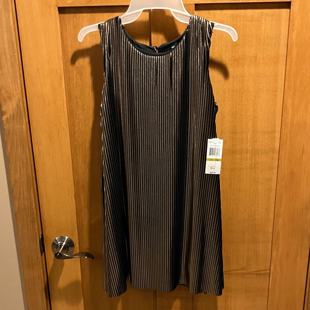NWT Sequin Hearts Girls 14 Black and Gold Kids Scoop Neck Sleeveless Dress